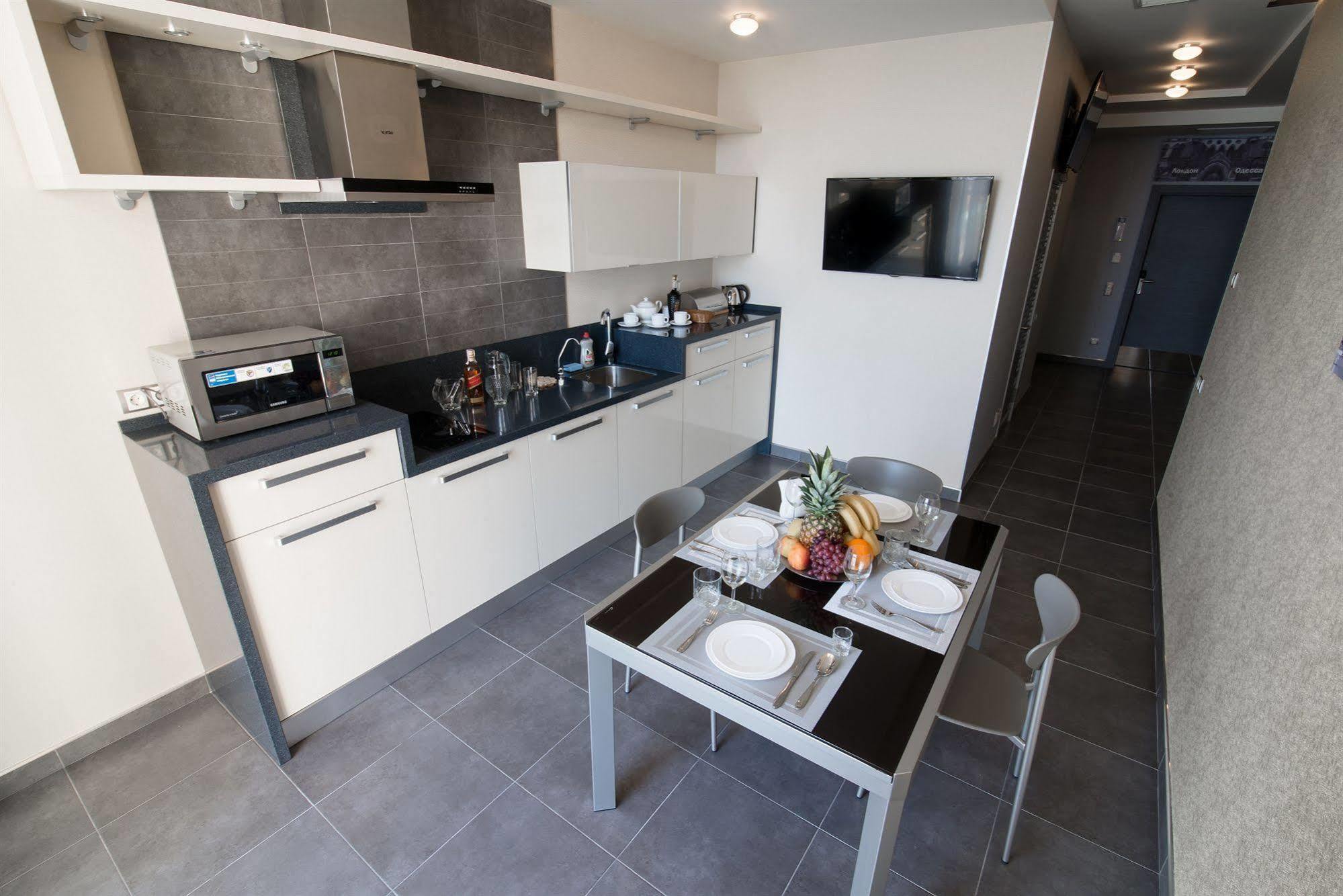 12Th Floor Apartments Odessa Extérieur photo